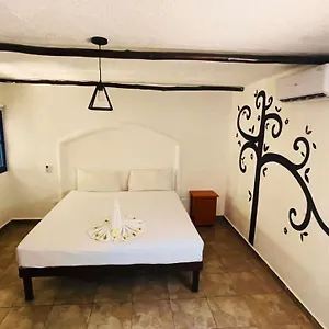 https://hotel-la-luna-gitana.allrivieramayahotels.com